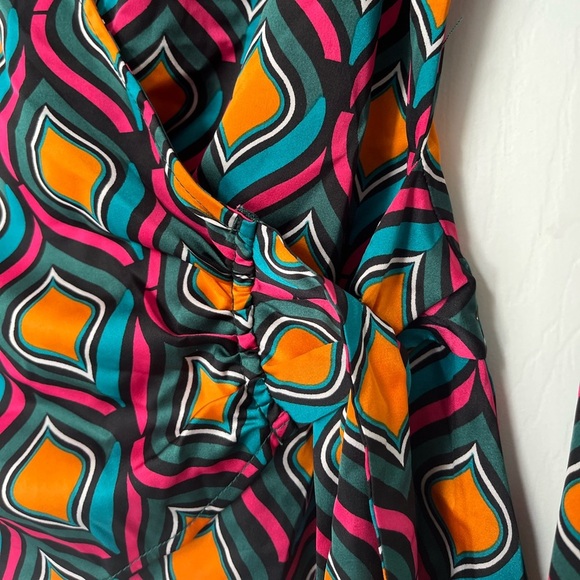 NWT Cupcakes and Cashmere Multicolour Geo Print Wrap Blouse XS - Picture 7 of 14